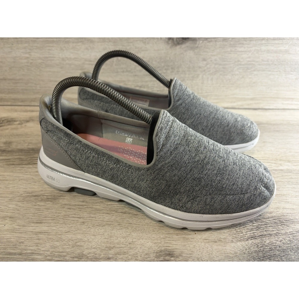 Skechers Womens Go Walk 5 Gray Slip On Walking Comfort Shoes Size 7.5 W